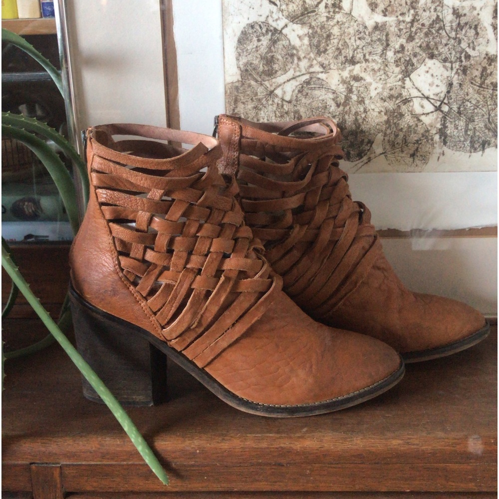 Free People carrera woven distressed leather stack heels booties size 39